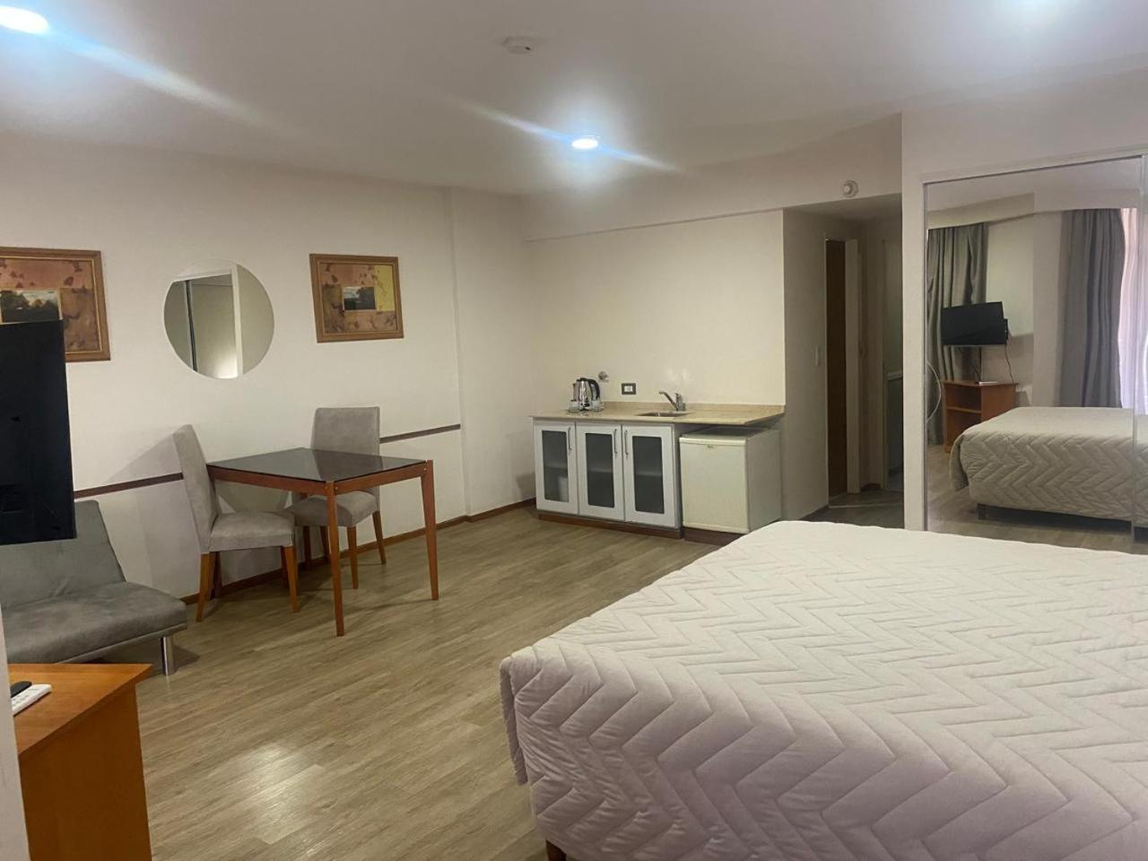 Hotel Howard Johnson Rosario Extérieur photo