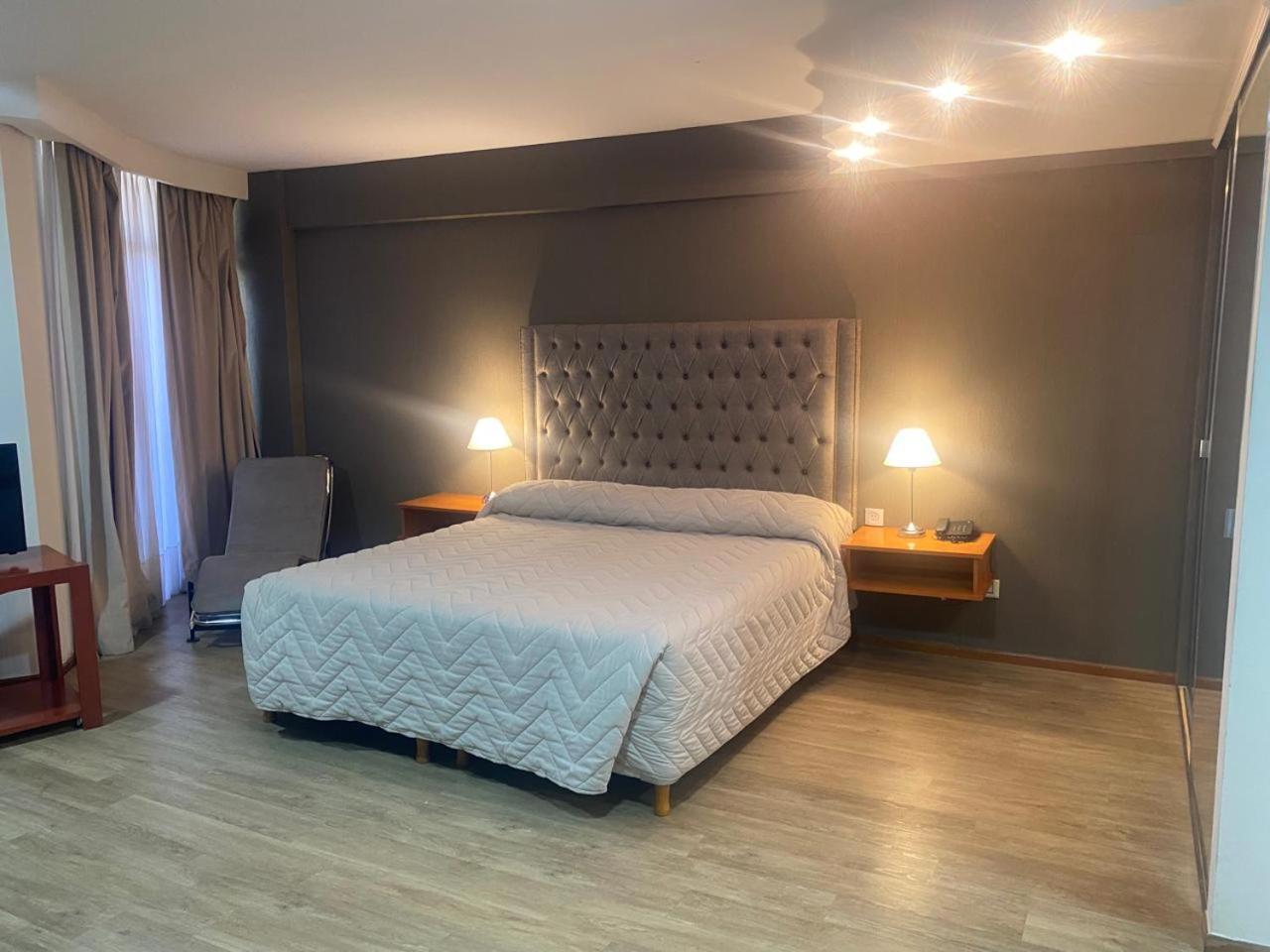 Hotel Howard Johnson Rosario Extérieur photo