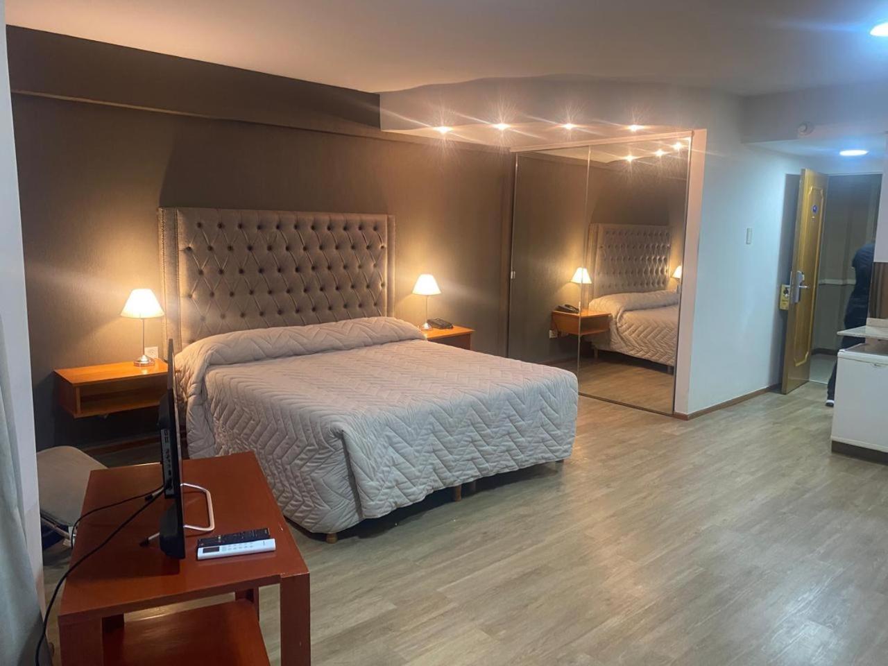 Hotel Howard Johnson Rosario Extérieur photo